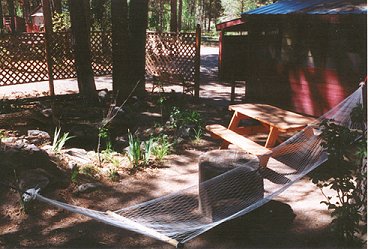 cabins, tree houses, vacation rentals in the nature retreat near crater lake national park, klamath basin birding trails, wetlands, national wildlife refuges in the pacific flyway of southern oregon, nestled in the winema national forest in the cascade mountains
