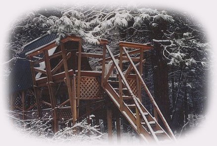 tree houses, treehouses, the cottage, cabins on the river in the forest at the retreat, a retreat for nature lovers, a retreat for writers and artists, for lovers and honeymooners and a peaceful, personal spiritual retreat. Offering private, studio cabins, treehouses, vacation rentals, group and family lodging, the retreat is located in southern oregon near crater lake national park.